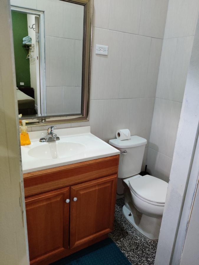 Woodbrook On The Avenue Bed & Breakfast Port of Spain Bagian luar foto